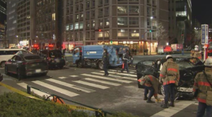 日本内阁府公务车闯红灯致1死8伤 事故细节曝光