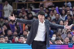山东男篮主帅：胜利赢在体能更充沛 团队努力拼回胜局