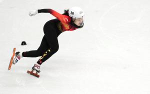 王欣然晋级500米1/4决赛 中国速滑新星闪耀米兰