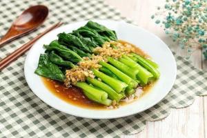 春节剩菜吃还是扔 剩菜处理全攻略