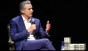 加州州长批评美以政府对伊朗发动袭击 引发重新考虑军事支持