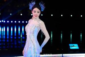 知情人称迪丽热巴已平安回国