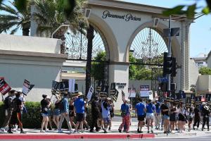 多国创作者向AI讨债 流量与收入受重创