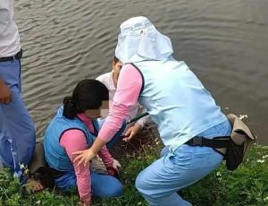 女子落水六旬律师跳水救人 英勇无畏显担当