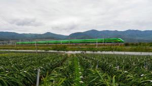 高铁上配置5000个“爱心便民凳” 提升春运出行体验