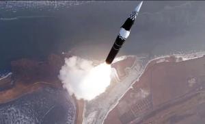 如何理解朝鲜此时试射弹道导弹 对“自由护盾”的强硬回应