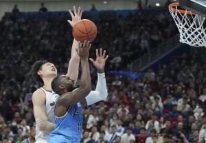 CBA：北京北汽83-88不敌上海久事 榜首之争激烈对决