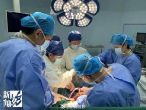 上海女子体内取出50颗子宫肌瘤 罕见病例引发关注