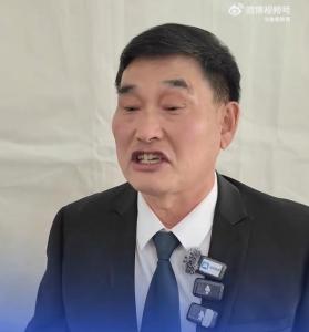 大衣哥朱之文回应出道15年再次翻红 感谢年轻朋友的喜爱