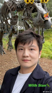 英伟达副总裁晒与樊振东合影 活好当下最重要