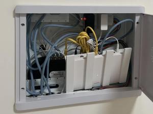 路由器到底怎么摆网速才更快 占据房间C位信号最佳