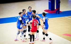 中國女排為何0-3完?。⊙胍朁c(diǎn)評一針見血