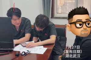 嘴上说着“没钱还债”，手机却不断传来到账提示音，男子被依法拘留后，当场签下还款承诺书