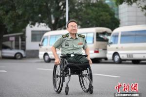王戟：轮椅上的“飞驰人生” 重新定义科研之路