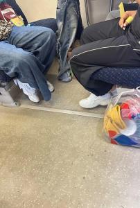 买到反向座位怕晕车 12306回应 增加提醒待研判