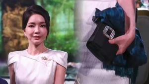 金建希承认收过名牌包 庭审中透露细节