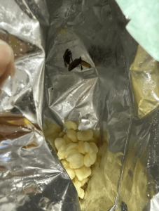 上好佳薯片被曝吃出“烘干蟑螂” 厂家初步排查否认