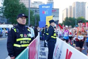 西安市公安局碑林分局全力护航西马 确保赛事安全有序