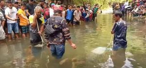 菲律宾两农民为争地比赛憋气身亡 传统仪式酿悲剧