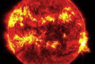 太阳爆发了X8.7级耀斑：系十余年来最强耀斑