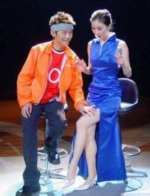 摄影师为女星拍裸体照用800盒胶卷 常在大自然中拍摄