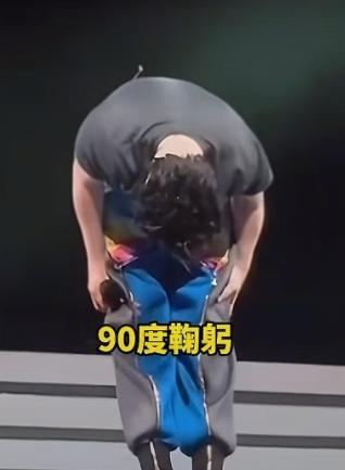 陳奕迅“復活”后首場演唱會 突然劇烈咳嗽 健康狀況引關注
