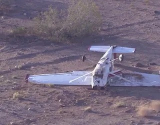 美國亞利桑那州一小型飛機墜毀 兩人受傷