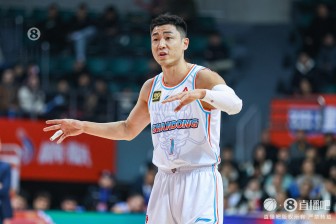 高诗岩14中10砍下27分 全能表现引领胜利