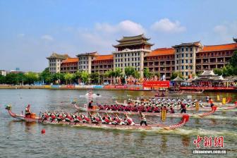 海峽兩岸龍舟賽在廈門開賽 龍舟集美行·兩岸一家親