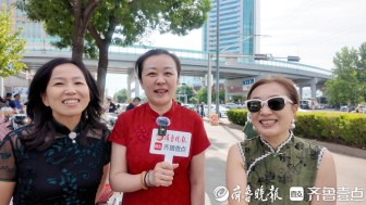 高考考場外兒子成媽媽“鬧鐘” 角色反轉(zhuǎn)顯默契