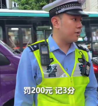 車輛行經(jīng)斑馬線禮讓行人為啥重要？交警回應(yīng)司機(jī)不認(rèn)處罰