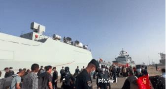美网友称赞中国撤侨行动, 质问美国政府和美国海军在哪里!