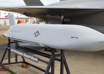 美军全球调拨隐形巡航导弹 备战伊朗