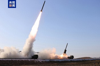 朝鲜导弹总局试射大口径火箭炮 新技术验证成功