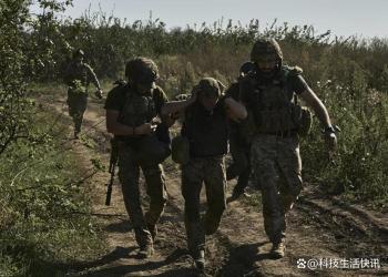 俄军朝乌军空投劝降书：你们已被包围 心理战加剧战场博弈