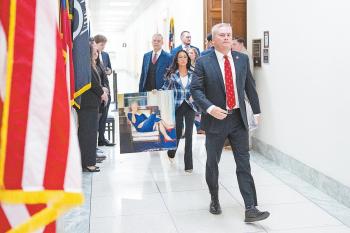 爱泼斯坦案直指西方精英道德沦丧 权贵丑闻曝光