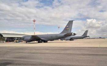 美国已在中东集结数十年来最大规模部署 战机舰艇齐集