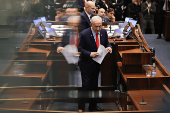 西岸扩张、拱火美国对伊朗动武，背后是压力山大的内塔尼亚胡政府 内外交困的执政考验