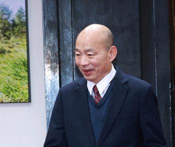 韩国瑜以“湿纸贴脸”警示国民党团 危机中寻光明