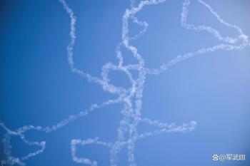 超大导弹砸向特拉维夫，以方求停战 伊朗精准打击引发全球关注