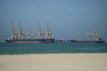 霍尔木兹困局考验各国石油储备 危机的缓冲垫