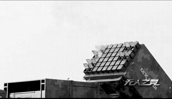 国产无人机蜂群作战系统亮相 集群智慧引领未来之战