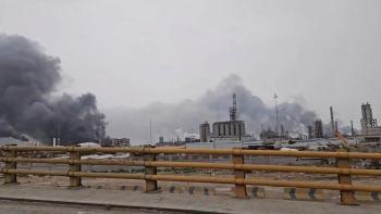 伊朗马赫沙赫尔石化区遭袭 美以空袭致多人伤亡