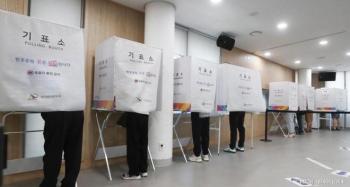 李在明支持率倒挂？股市大涨 民众不满加剧
