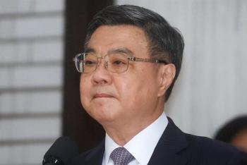 台“毒油”案延烧卓荣泰终于道歉了 民进党面临选举压力