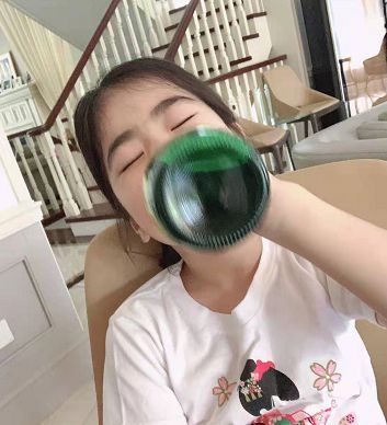 43岁左小青离婚 前夫是富豪 左小青称：始于爱情终于友情