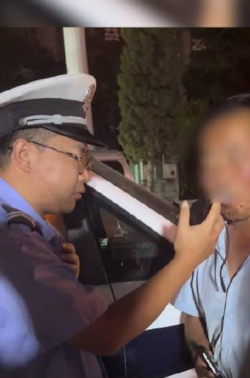青岛一乘客恶意举报网约车司机 交警到场还司机清白