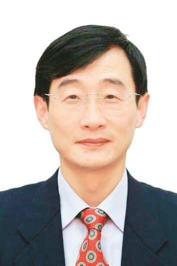 复旦大学欧洲问题研究中心主任 丁纯