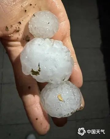 冰雹砸了車怎么辦