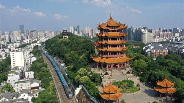 Wuhan's Huanghelou fully reopens to tourists